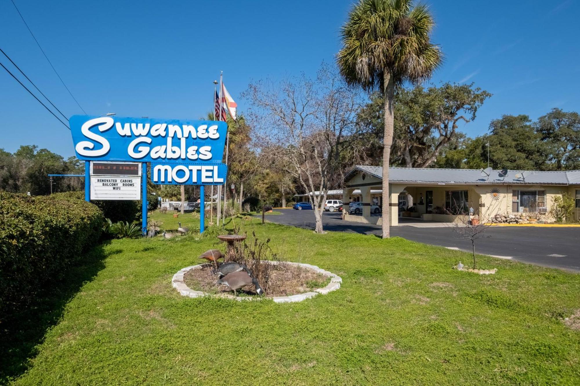 Hotel Suwannee Gables Old Town Exterior foto