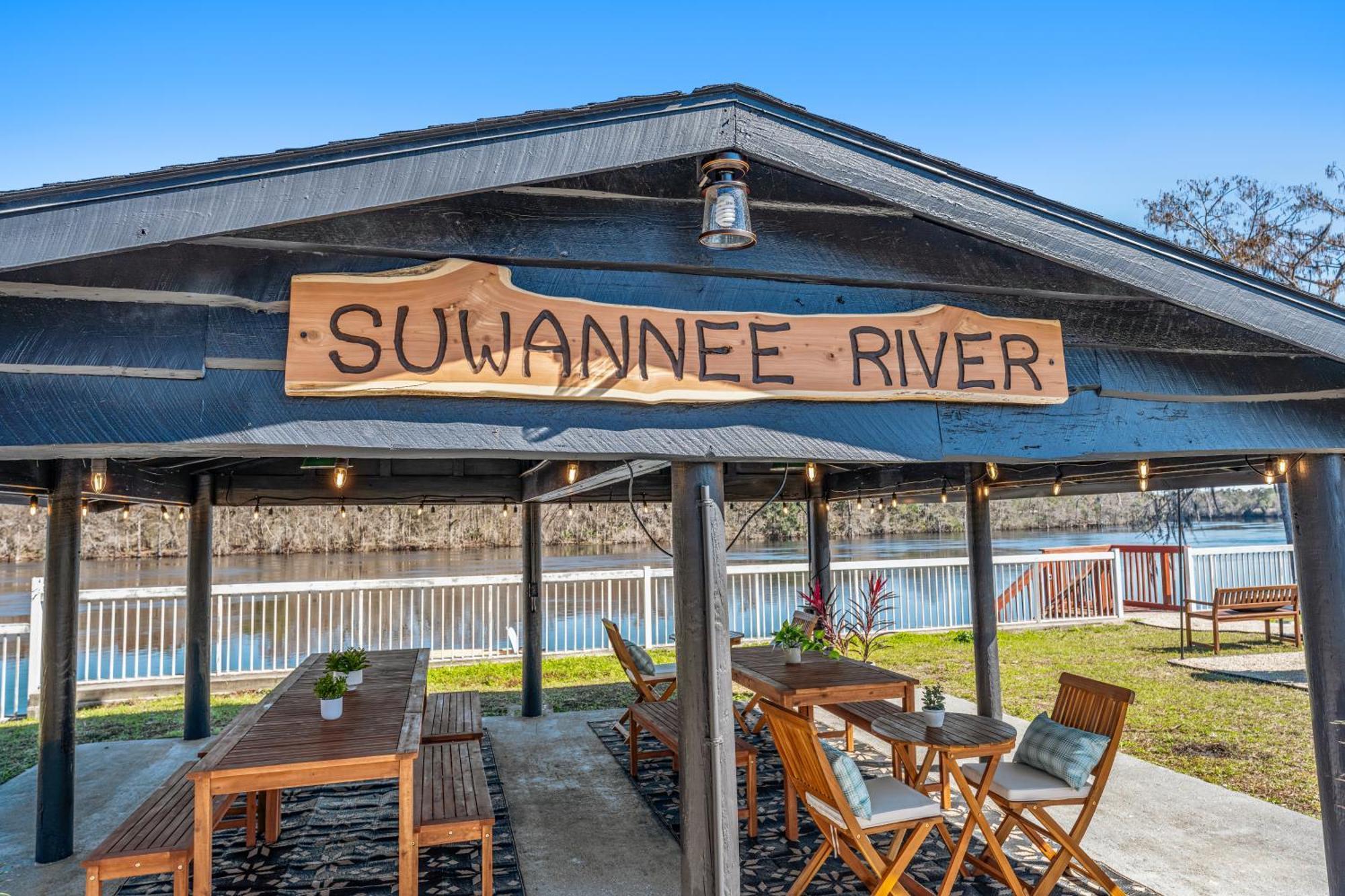 Hotel Suwannee Gables Old Town Exterior foto